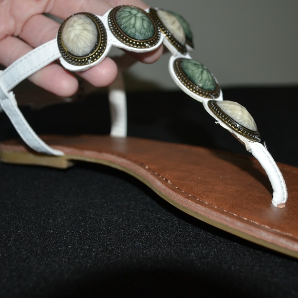 sandles - Picture 2 of 2